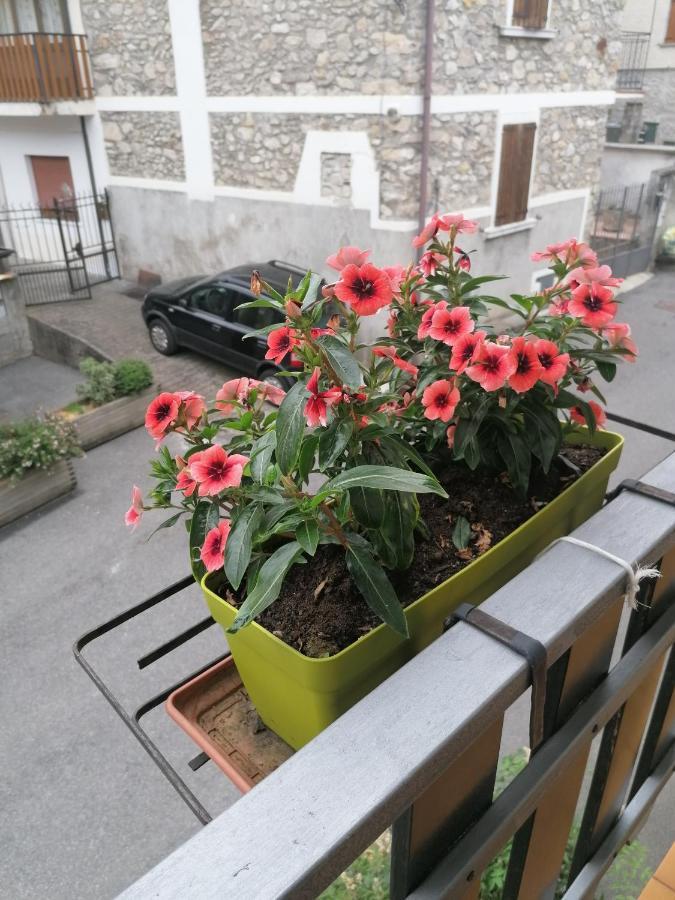 조네 Casa Vacanze 'La Piazza' 빌라 외부 사진