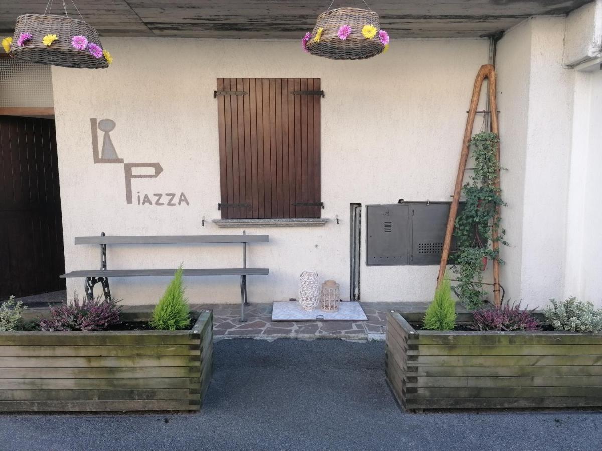 조네 Casa Vacanze 'La Piazza' 빌라 외부 사진
