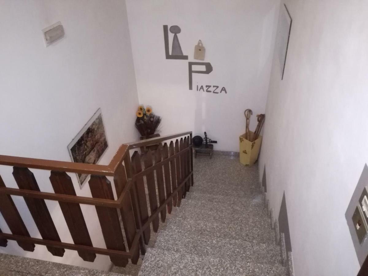 조네 Casa Vacanze 'La Piazza' 빌라 외부 사진